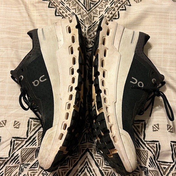 On Cloud Ultra 9.5 - Picture 2 of 7